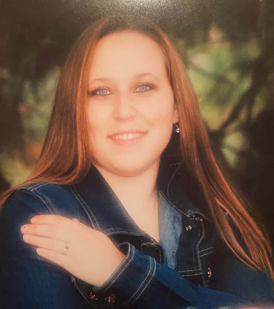 Portrait of DeeAnna Marie Patchell, featured in the Madera Tribune obituary.