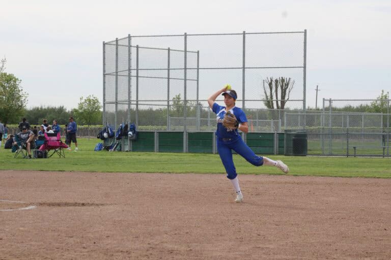 Coyotes finish tourney unbeaten