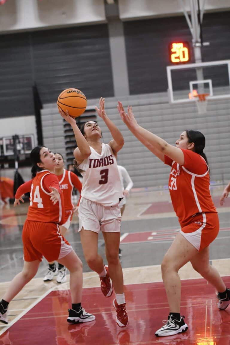 Cerrillo sets record for 1K