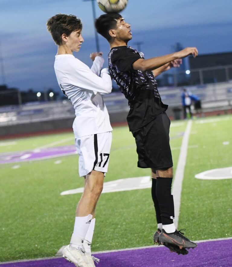 Early goal helps lift Stallions to win